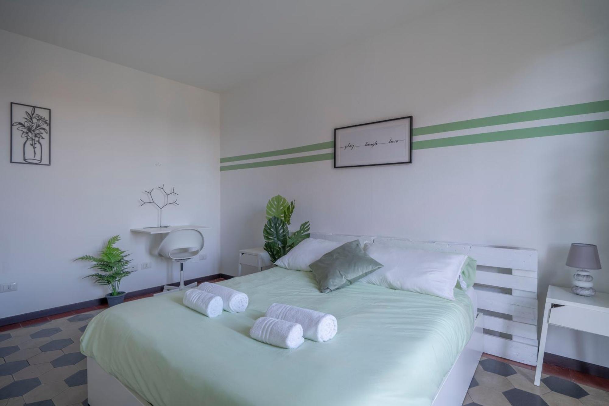 View Of The Navigli - In The Heart Of - Wifi Apartment Mailand